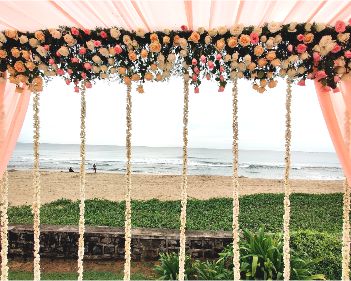 beach wedding radisson blu mahabalipuram stage decor detail